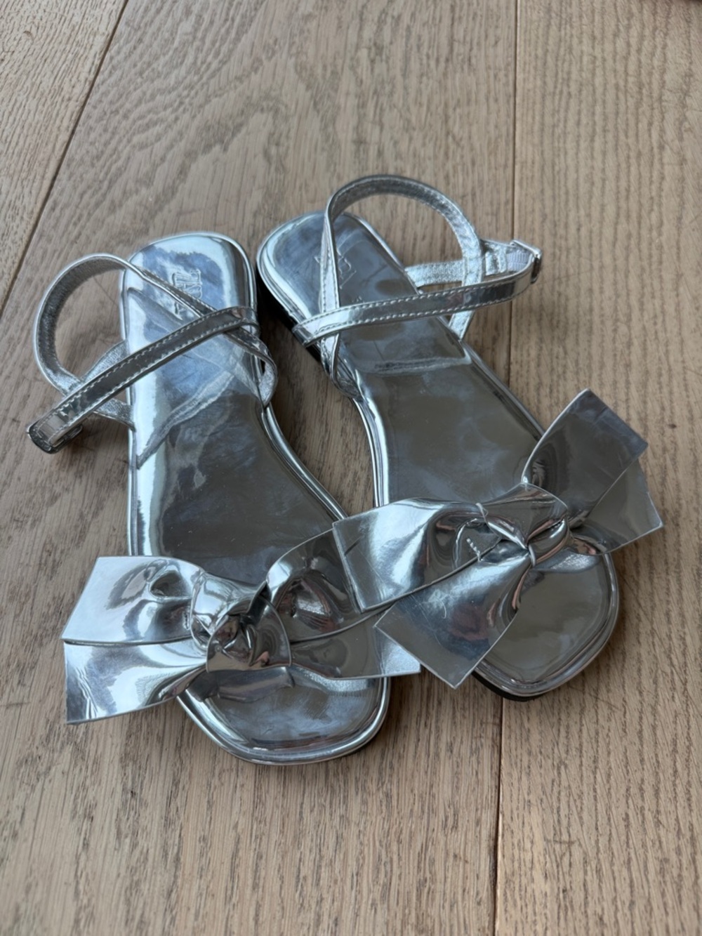Zara Silver Bow-Accent Girl’s Sandals